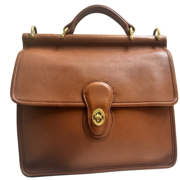 COACH Vintage Willis Bag. - Picture 2 of 16